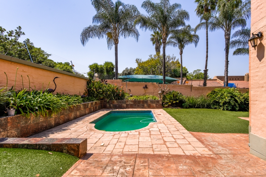 3 Bedroom Property for Sale in Faerie Glen Gauteng