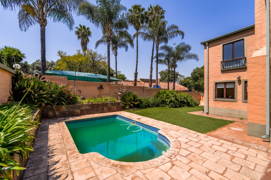 3 Bedroom Property for Sale in Faerie Glen Gauteng