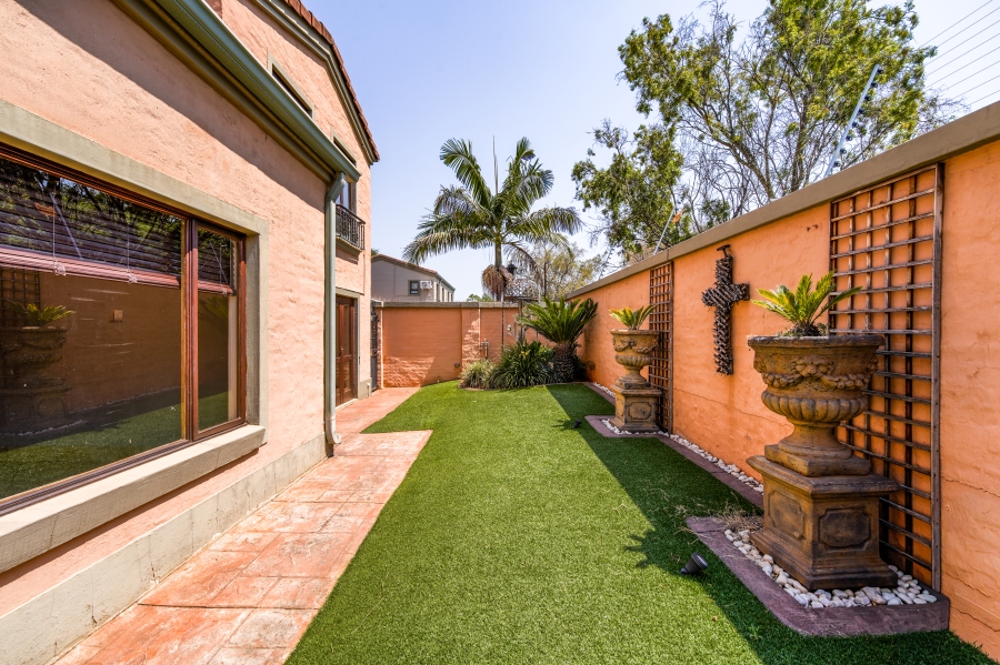 3 Bedroom Property for Sale in Faerie Glen Gauteng
