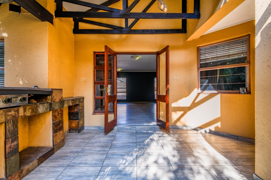 2 Bedroom Property for Sale in Wapadrand Gauteng