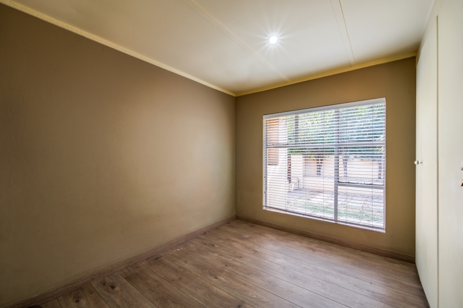 2 Bedroom Property for Sale in Wapadrand Gauteng