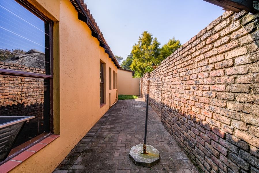 2 Bedroom Property for Sale in Wapadrand Gauteng
