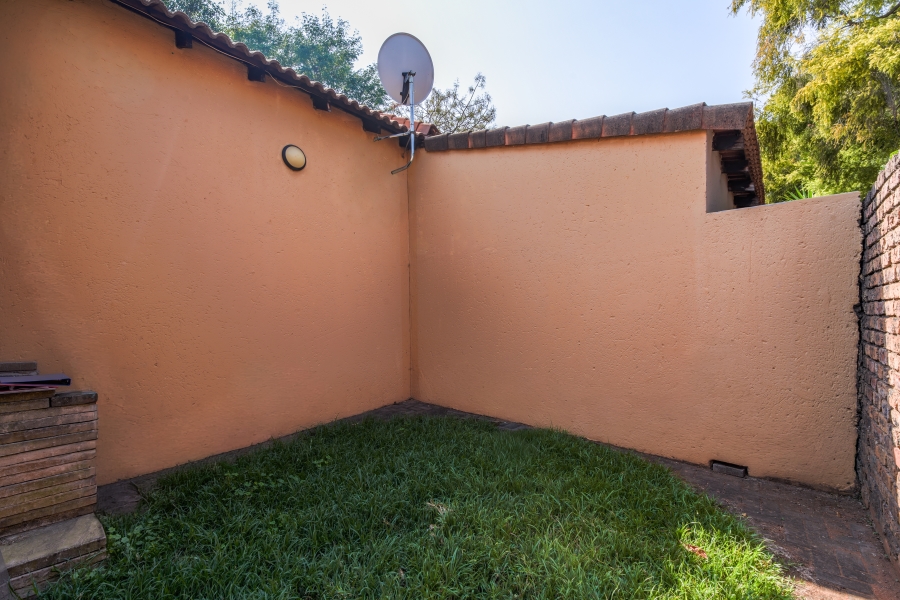 2 Bedroom Property for Sale in Wapadrand Gauteng