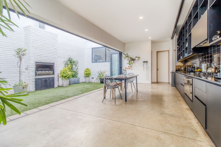 To Let 3 Bedroom Property for Rent in Sandown Gauteng