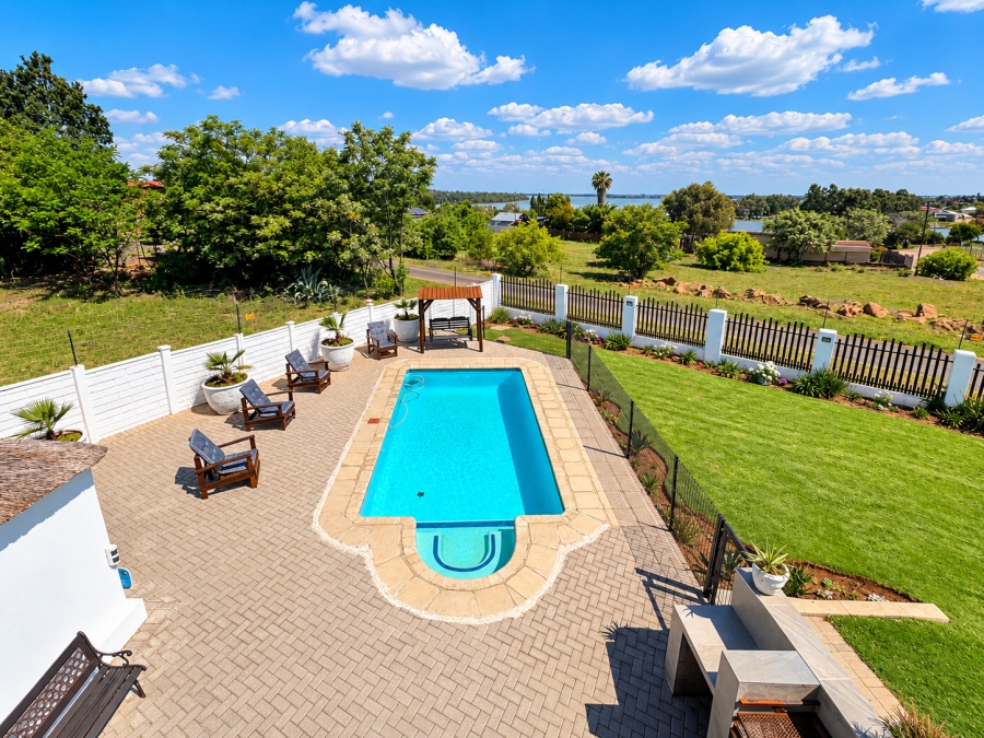 4 Bedroom Property for Sale in Vaal Marina Gauteng