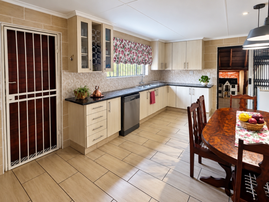 4 Bedroom Property for Sale in Vaal Marina Gauteng