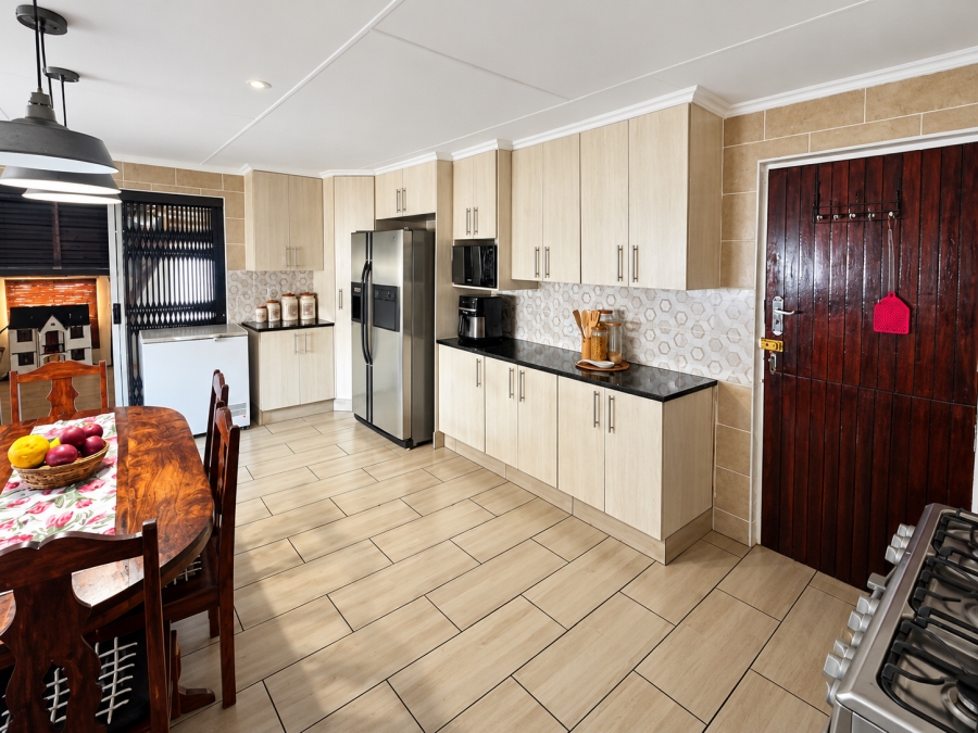 4 Bedroom Property for Sale in Vaal Marina Gauteng