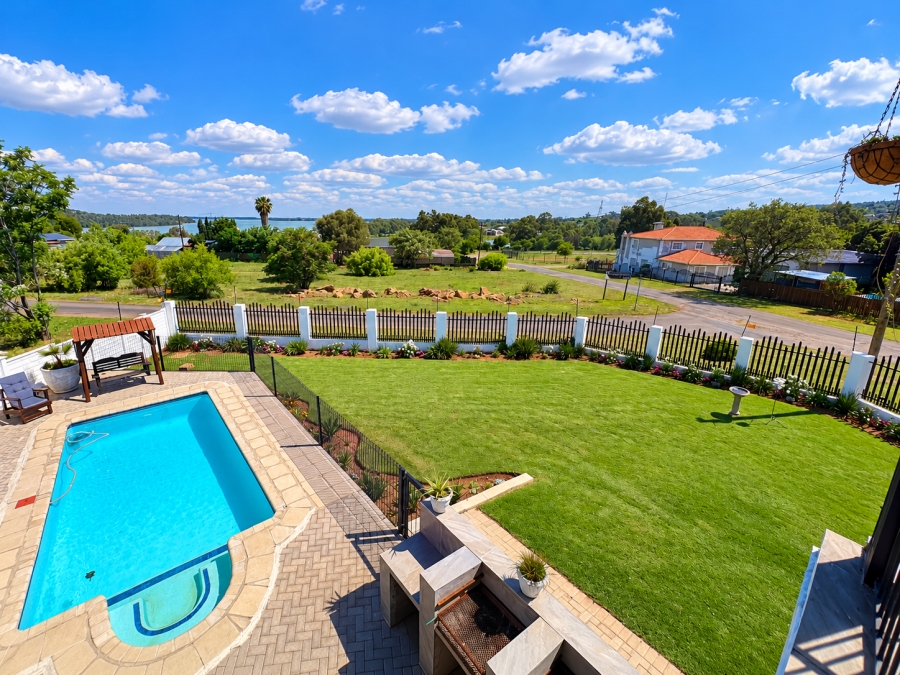 4 Bedroom Property for Sale in Vaal Marina Gauteng
