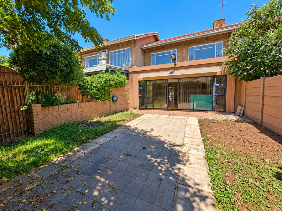 3 Bedroom Property for Sale in Three Rivers Proper Gauteng