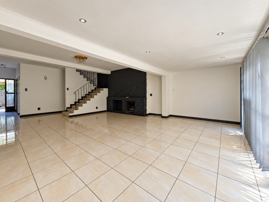3 Bedroom Property for Sale in Three Rivers Proper Gauteng