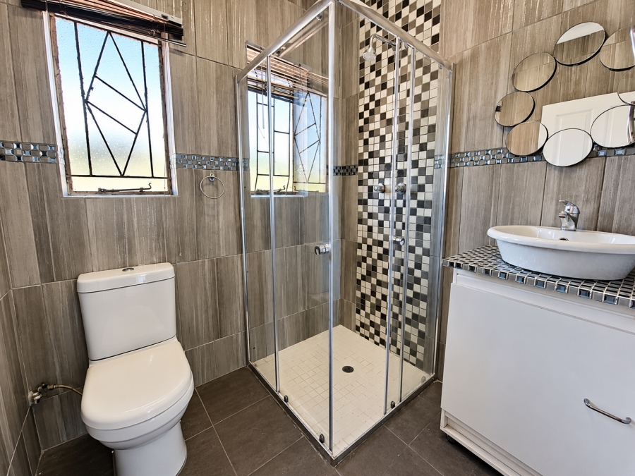 3 Bedroom Property for Sale in Three Rivers Proper Gauteng