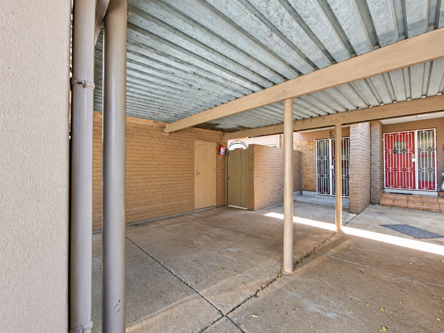 3 Bedroom Property for Sale in Three Rivers Proper Gauteng