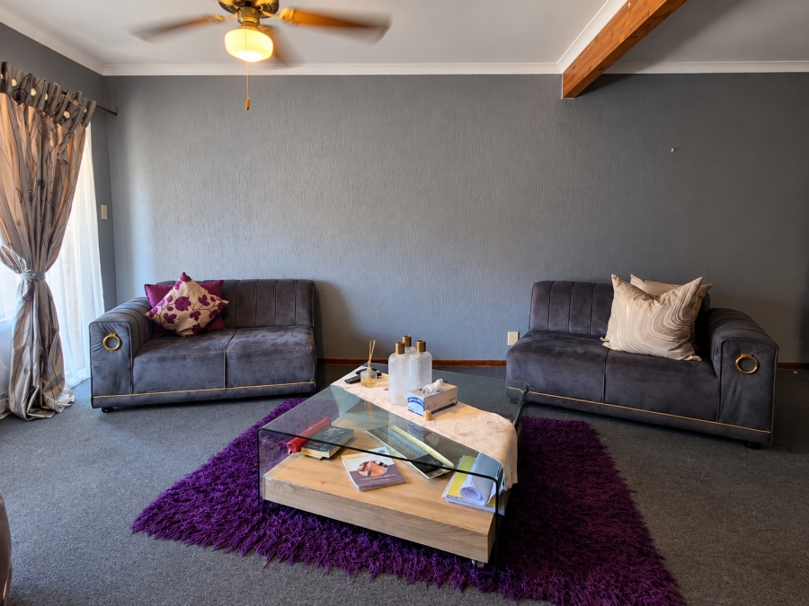 2 Bedroom Property for Sale in Three Rivers Gauteng