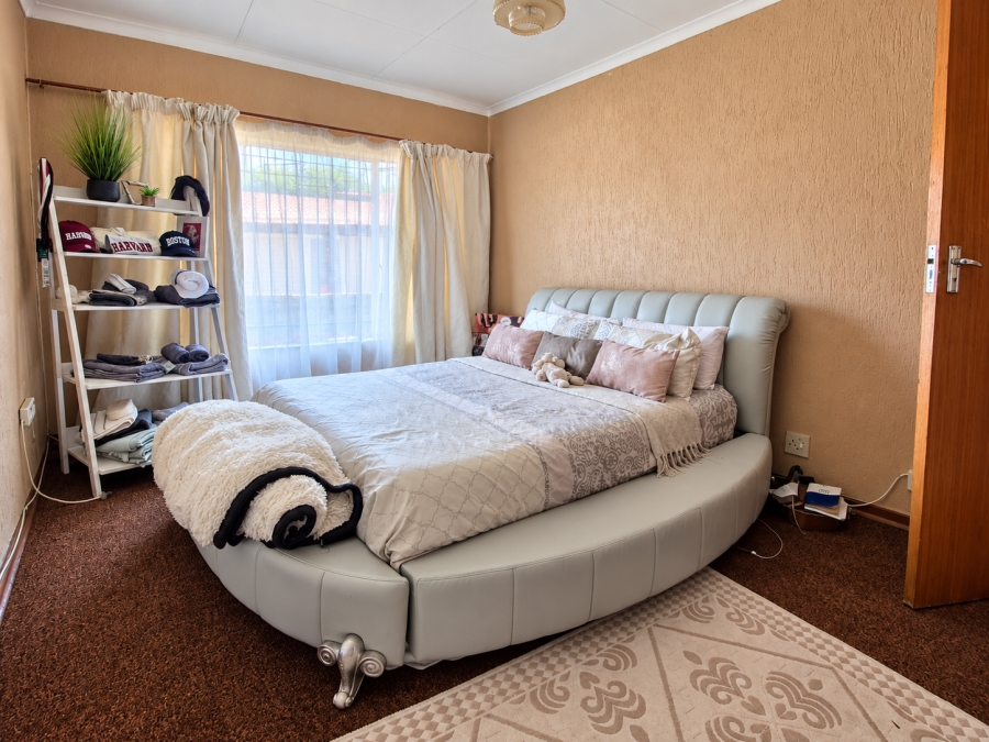 2 Bedroom Property for Sale in Three Rivers Gauteng