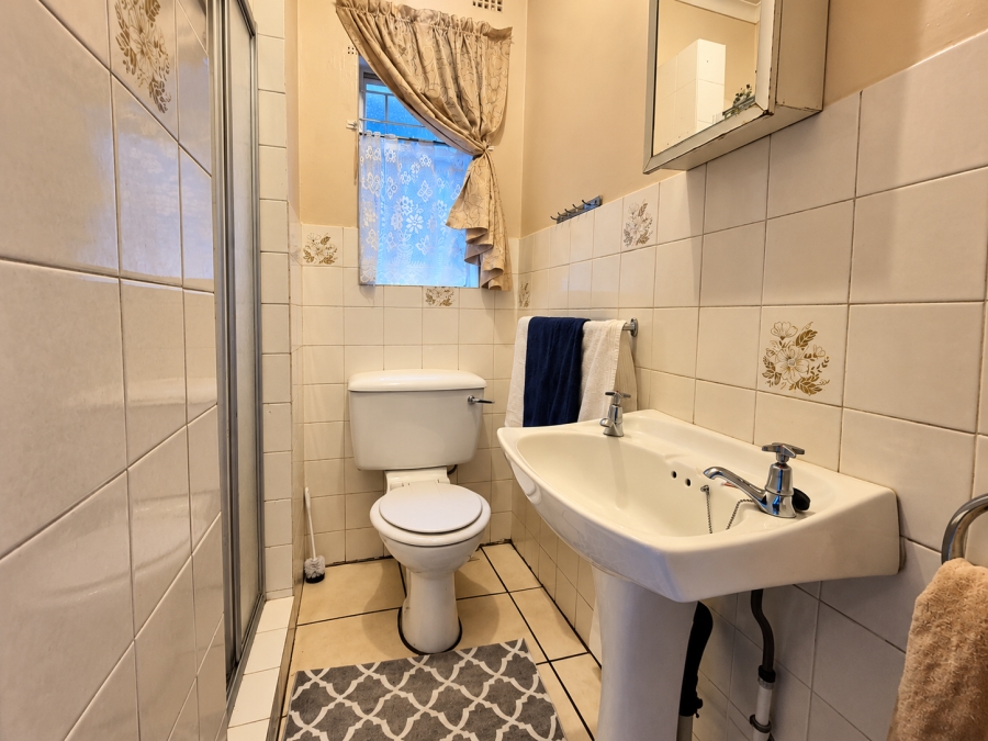 2 Bedroom Property for Sale in Three Rivers Gauteng