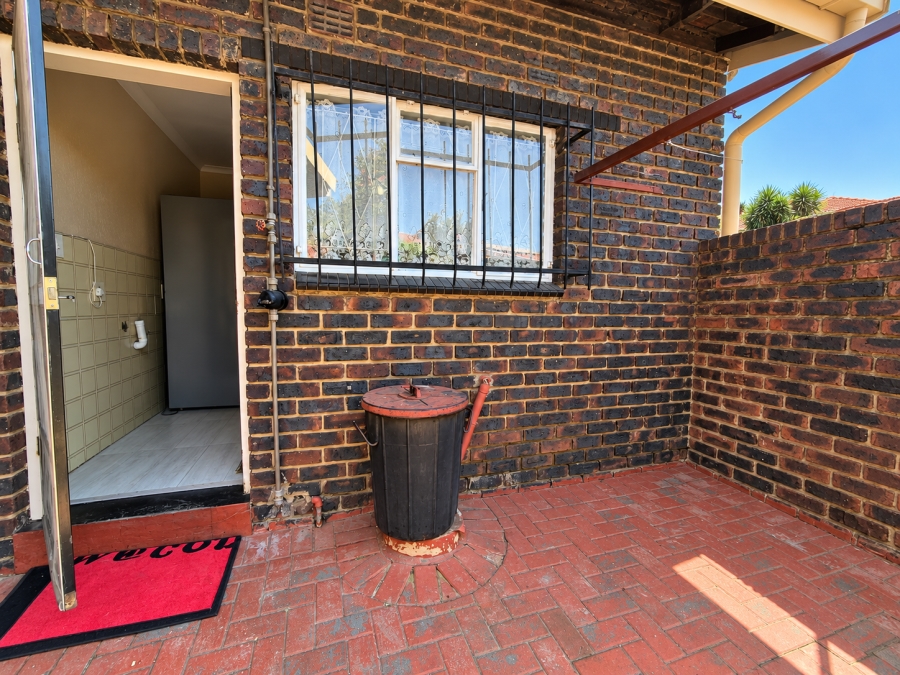 2 Bedroom Property for Sale in Three Rivers Gauteng