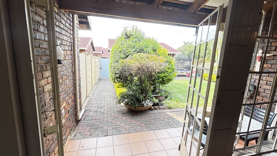 2 Bedroom Property for Sale in Montana Park Gauteng