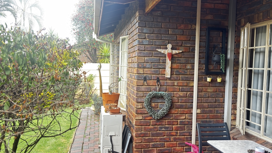 2 Bedroom Property for Sale in Montana Park Gauteng