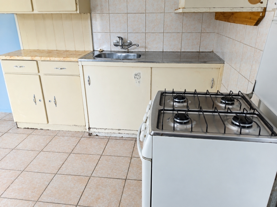 To Let 1 Bedroom Property for Rent in Dunnottar Gauteng