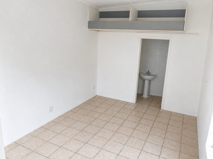 To Let 1 Bedroom Property for Rent in Dunnottar Gauteng