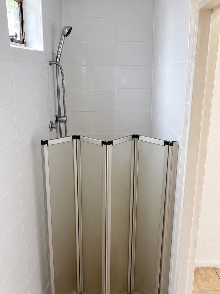 To Let 1 Bedroom Property for Rent in Dunnottar Gauteng