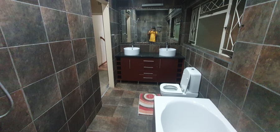 16 Bedroom Property for Sale in Vanderbijlpark SE 7 Gauteng