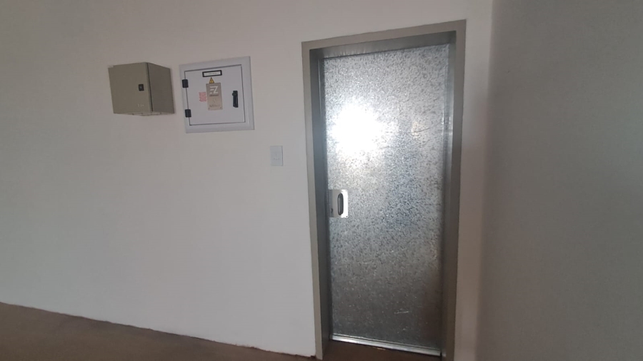 To Let Commercial Property for Rent in Midstream Estate Gauteng