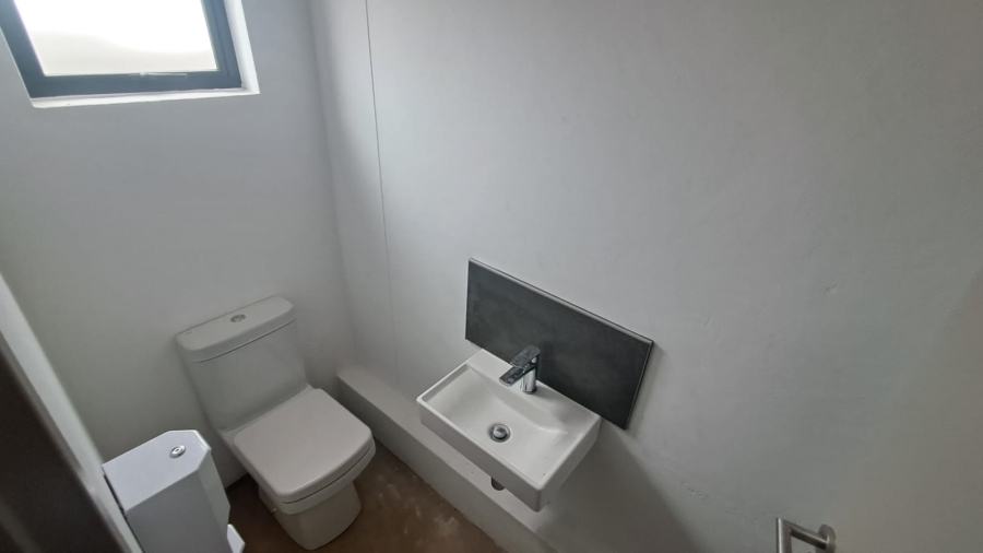 To Let Commercial Property for Rent in Midstream Estate Gauteng