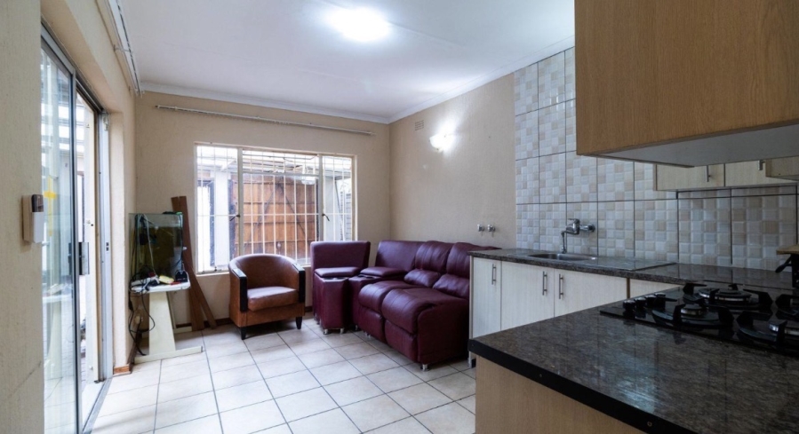 3 Bedroom Property for Sale in Mulbarton Gauteng