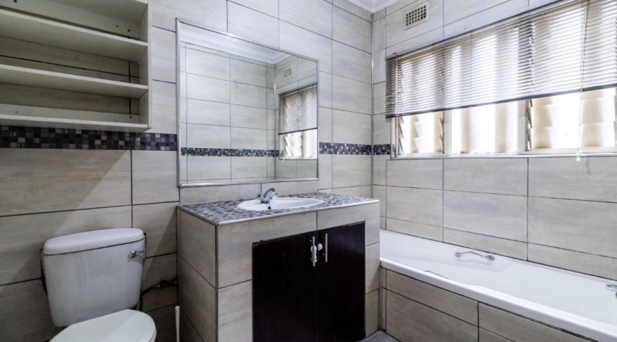 3 Bedroom Property for Sale in Mulbarton Gauteng