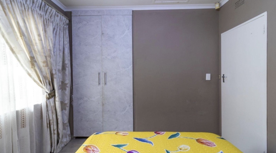 3 Bedroom Property for Sale in Mulbarton Gauteng