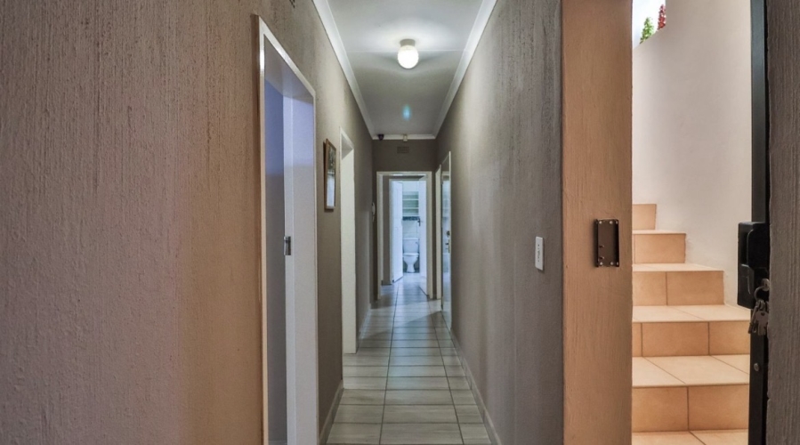 3 Bedroom Property for Sale in Mulbarton Gauteng