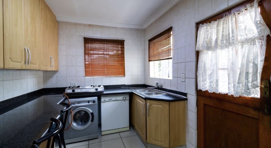 3 Bedroom Property for Sale in Mulbarton Gauteng