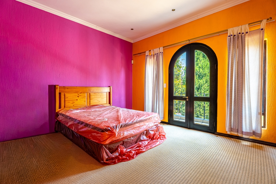 6 Bedroom Property for Sale in Beverley Gauteng