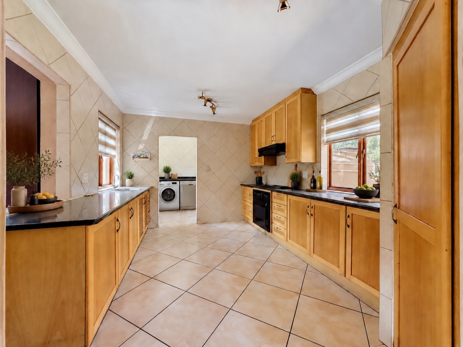 3 Bedroom Property for Sale in Faerie Glen Gauteng