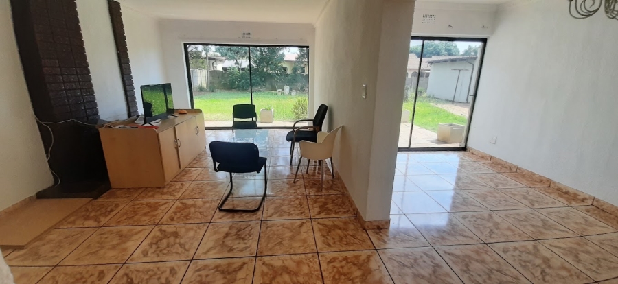 4 Bedroom Property for Sale in Esther Park Gauteng