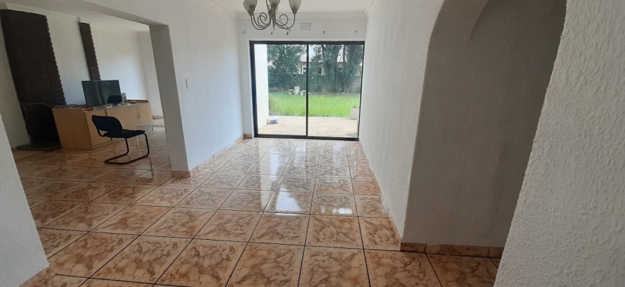 4 Bedroom Property for Sale in Esther Park Gauteng