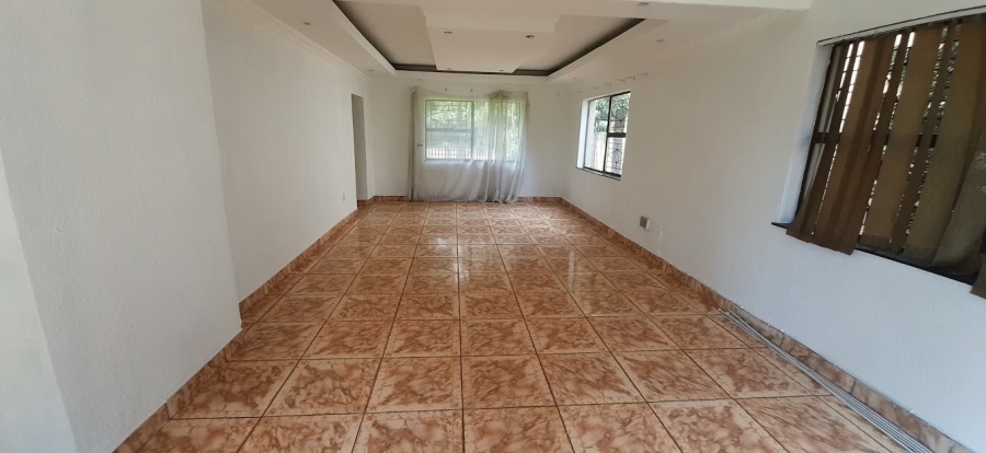 4 Bedroom Property for Sale in Esther Park Gauteng