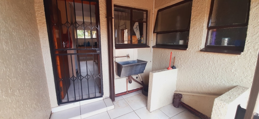 4 Bedroom Property for Sale in Esther Park Gauteng