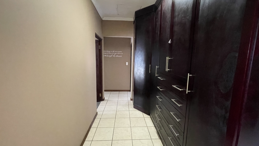 3 Bedroom Property for Sale in Kosmosdal Gauteng