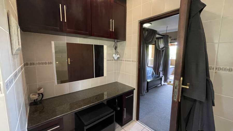 3 Bedroom Property for Sale in Kosmosdal Gauteng
