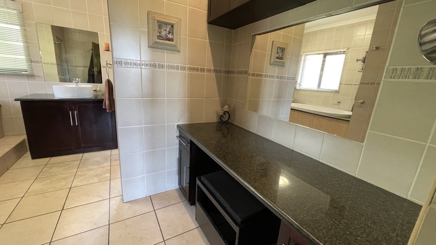 3 Bedroom Property for Sale in Kosmosdal Gauteng