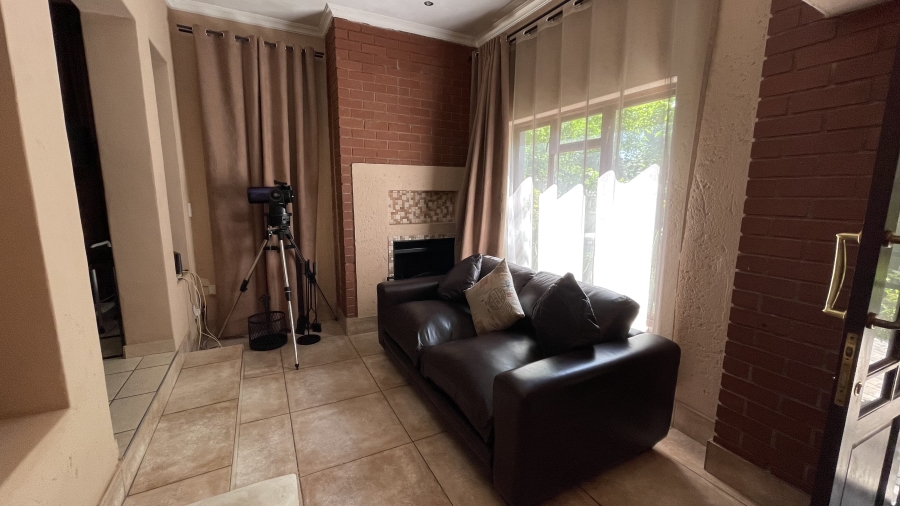 3 Bedroom Property for Sale in Kosmosdal Gauteng