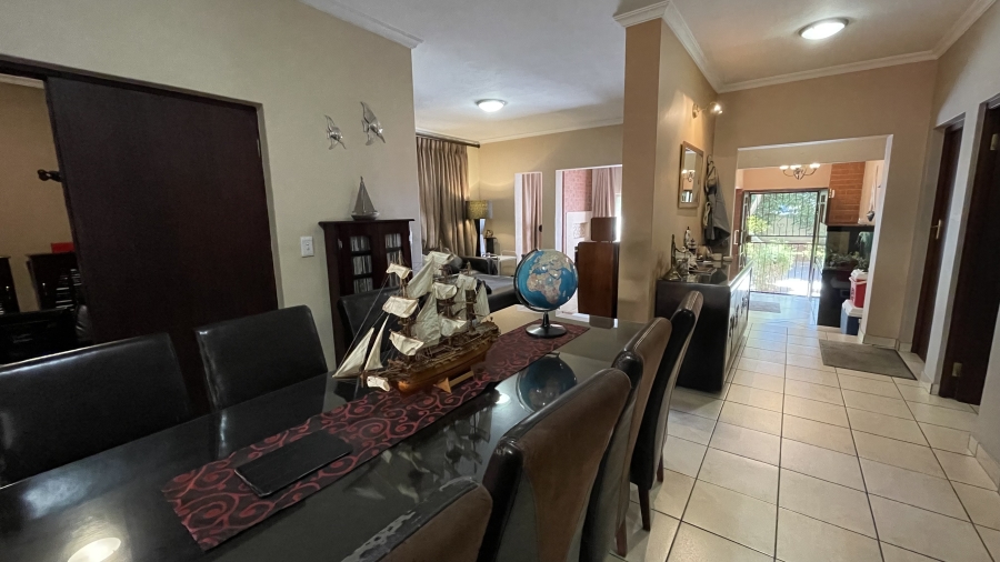 3 Bedroom Property for Sale in Kosmosdal Gauteng