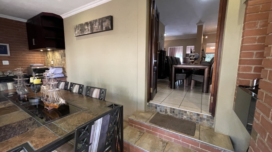 3 Bedroom Property for Sale in Kosmosdal Gauteng