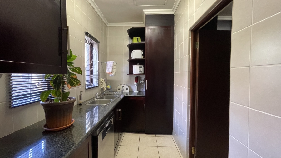 3 Bedroom Property for Sale in Kosmosdal Gauteng
