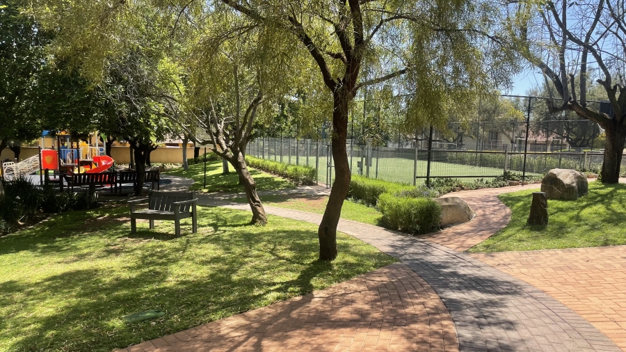 3 Bedroom Property for Sale in Kosmosdal Gauteng