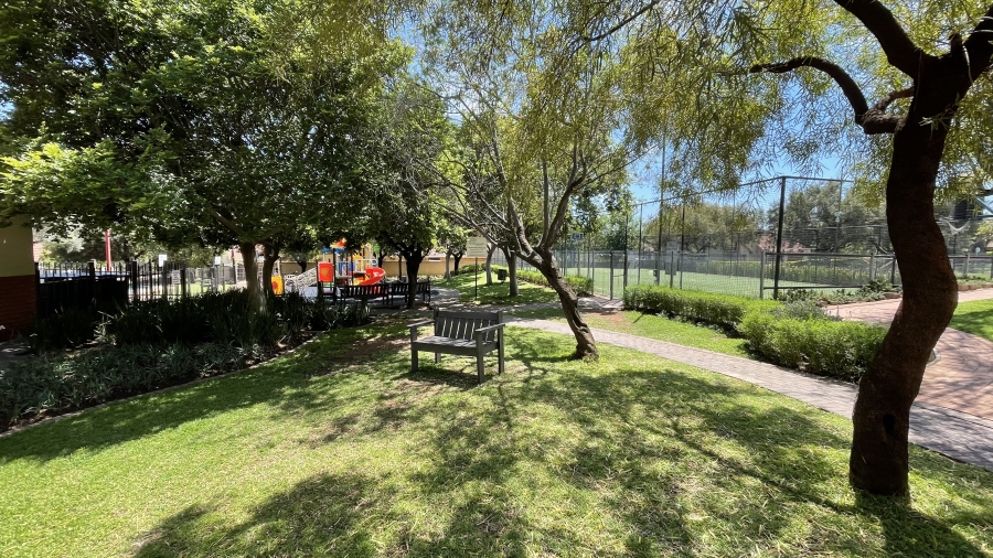3 Bedroom Property for Sale in Kosmosdal Gauteng