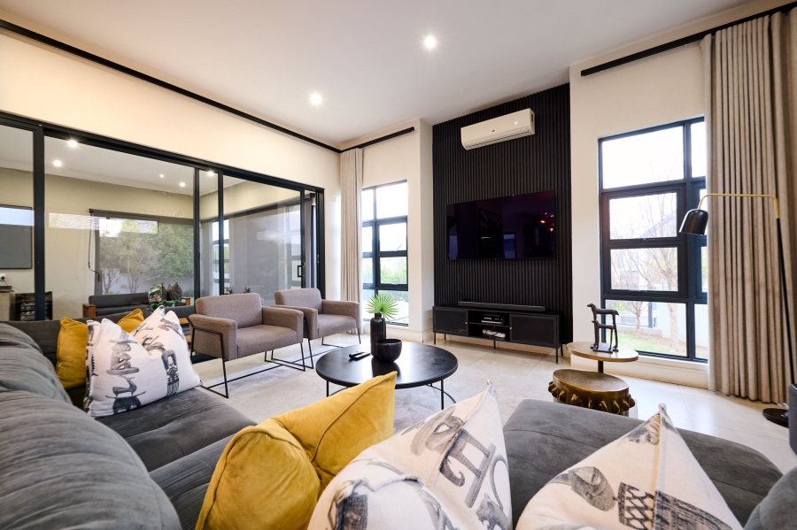 4 Bedroom Property for Sale in Waterfall Country Estate Gauteng