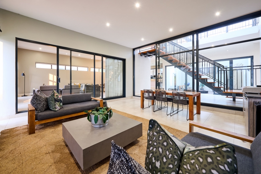 4 Bedroom Property for Sale in Waterfall Country Estate Gauteng